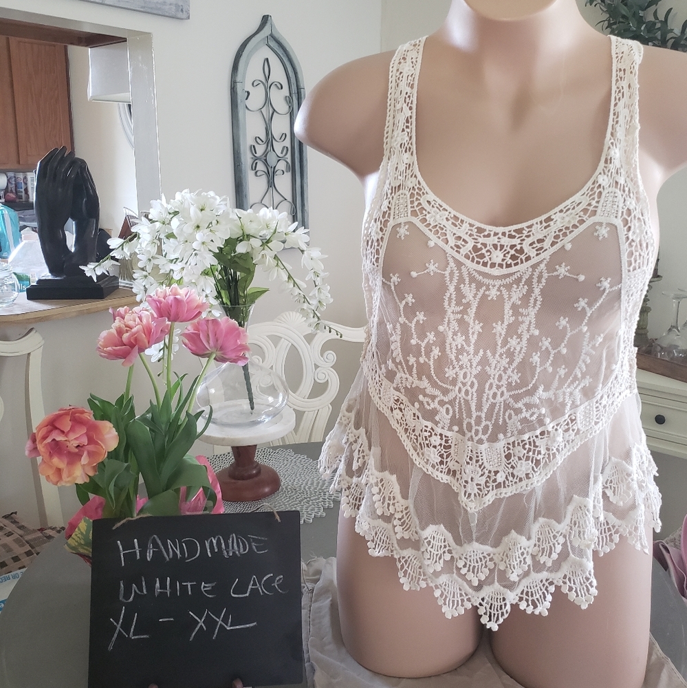 Beautiful hand-made lace Tank top XL-1X